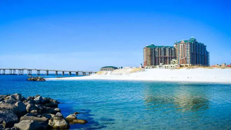 Visitors Guide to Destin Florida: Top Attractions and Activities