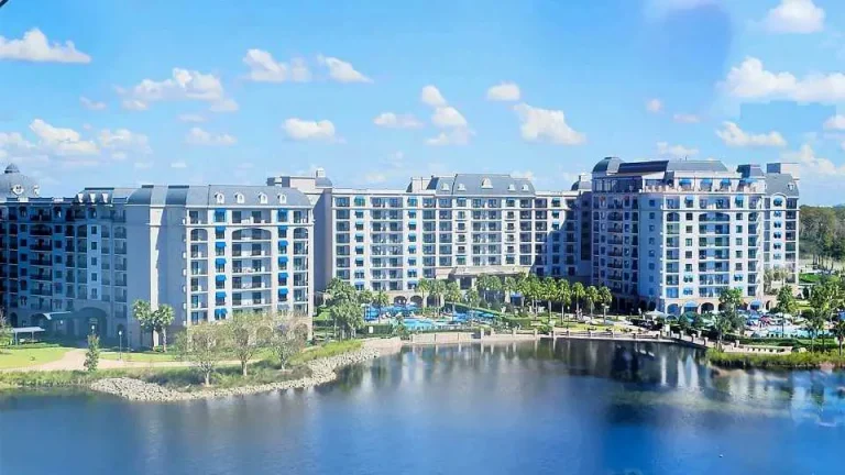 Disney’s Riviera Resort at Walt Disney World (Hotel Tour)