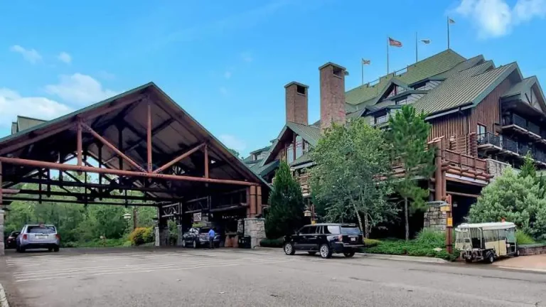 Walt Disney World’s Mountain Retreat: A Guide to Wilderness Lodge Resort