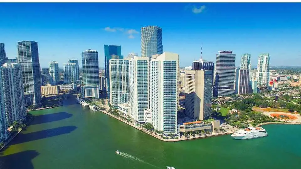 Your Guide to Living in Miami: Essential Tips for an Enjoyable Lifestyle