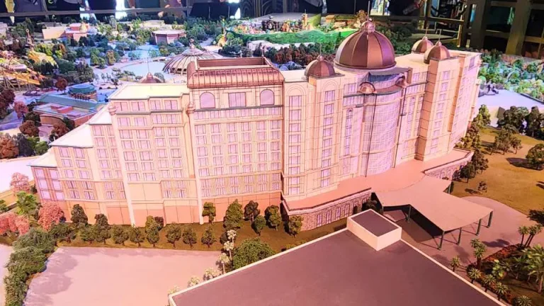 The Universal Helios Grand Hotel at Epic Universe in Orlando: A Premier Destination Experience