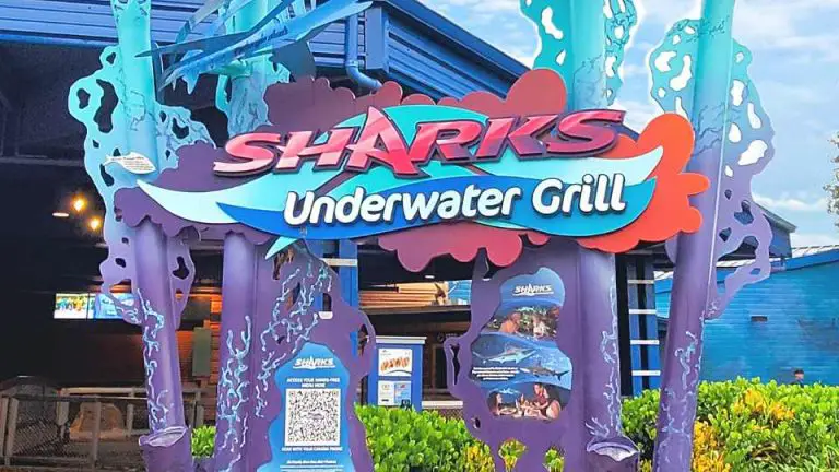 Sharks Underwater Grill and Bar – SeaWorld Orlando