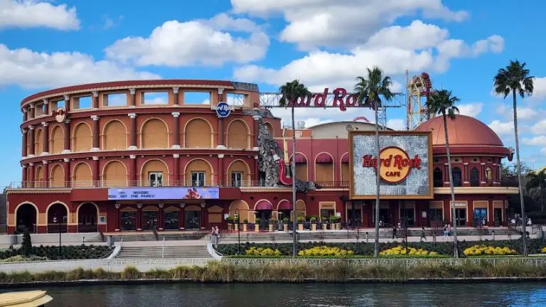 Universal Orlando Dining for Solo Travelers: A Guide to the Best Spots