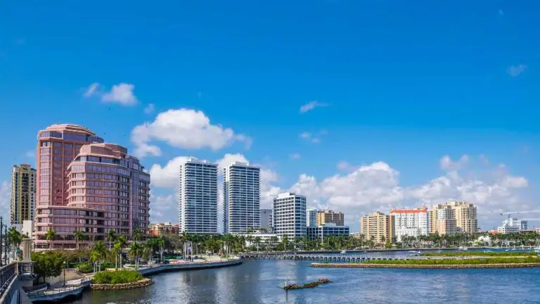 Living in West Palm Beach: Your Practical Guide